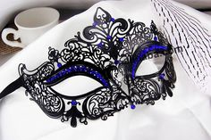 Masqurade Mask, Masquerade Mask Makeup, Prom Masquerade, Party Halloween Costumes, Masquerade Halloween Costumes, Black Masquerade, Masquerade Ball Masks, Black Masquerade Mask