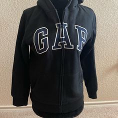 Gap Sweater Soft With Tags 10 Kids Size Gap Hoodie With Letter Print For Fall, Winter School Hoodie Top, Gap Winter Tops With Letter Print, Fleece Tops For School In Winter, Winter School Fleece Tops, Gap Outerwear With Adjustable Hood For Fall, Gap Tops With Letter Print For Winter, Gap Fall Outerwear With Adjustable Hood, Gap Letter Print Tops For Winter