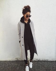 Nice 151 Sweaters Outfit Idea You Should Try This Year | Fashion https://dressfitme.com/sweaters-outfit-idea-you-should-try-this-year/ Minimal Stil, Winter Outfits Cold, Pullover Outfit, Mode Casual, Cute Winter Outfits, Winter Outfits For Work