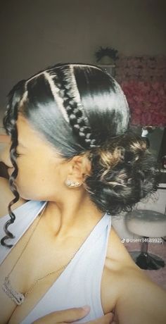 Quick Curly Hairstyles, Pool Hairstyle Ideas Black, Hairstyle Ideas Easy, Natural Hair Bun Styles, Mixed Curly Hair, Pool Hairstyle Ideas, Quick Natural Hair Styles, Curls Hairstyles, Cute Curly Hairstyles