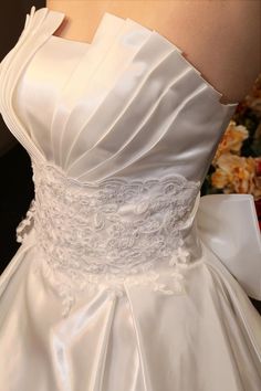 vestido de noiva moderno Celebrity Evening Gowns, White Quinceanera Dresses, White Wedding Dress, A Wedding Dress, Wedding Dresses For Sale, Bridal Wedding Dresses, Beautiful Wedding Dresses, Quinceanera Dresses, Beautiful Gowns