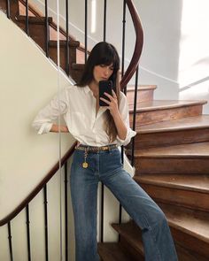 Time for Fashion » Las francesas nos han convencido: este es el vaquero que debe estar en nuestro radar esta primavera Parisian Outfits, French Girl Chic, Parisian Chic Style, Quoi Porter, Parisian Chic