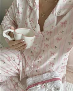 Pink And White Pajamas, Girly Pajamas Aesthetic, Pink Christmas Clothes, Coquette Girly Aesthetic, It Girl Aesthetic Pink, Pink Wellness Aesthetic, Pink Girly Things Aesthetic, Pink It Girl Aesthetic, Pink Pajamas Aesthetic