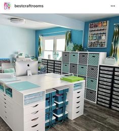 a room with lots of drawers and desks in it's center area is shown