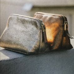 India Hicks Leather Mini Pouch / Cosmetic Case / Clutch In Gold Crackle. The Same Color And Material As The ‘Insider’ In Gold Crackle, Just Smaller. Brand New, Comes With Mini Dust Bag And Stuffing To Keep The Shape. Everyday Gold Leather Coin Purse, Everyday Gold Leather Clutch, Gold Pouch Bag For On-the-go, Gold Leather Pouch For Daily Use, Gold Crossbody Travel Wallets, Gold Wallets With Zipper Pouch For Everyday Use, Gold Wallet With Zipper Pouch For Everyday Use, Daily Use Gold Leather Pouch, Gold Travel Bag With Zipper Pouch