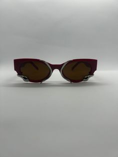 Our 'FLASH' sunglasses are just what you need to make a statement with your look and style. If you are tired of wearing the same type of sunglasses, 'FLASH' is exactly the pair of sunglasses you need. These circular sunglasses come with multiple colorful lens and a metal chrome design on the outside. A look for the ages in our honest opinion. *UV 400 Protection Modern Metal Sunglasses For Parties, Retro Shield Sunglasses With Tinted Lenses For Parties, Modern Metal Frame Shield Sunglasses For Parties, Retro Party Shield Sunglasses With Tinted Lenses, Trendy Metal Shield Sunglasses For Summer, Summer Metal Sunglasses With Tinted Lenses, Cat Eye Sunglasses With Gradient Lenses For Streetwear, Cat Eye Shield Sunglasses For Summer Streetwear, Summer Cat Eye Shield Sunglasses For Streetwear