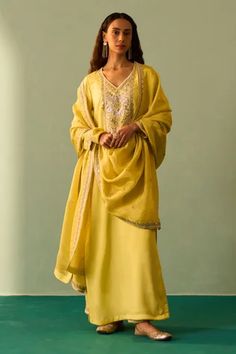 Shop for Angad Singh Yellow Silk Floral Embroidered Kurta Palazzo Set for Women Online at Aza Fashions Chanderi Suits Design, Yellow Kurta, Anarkali Dress Pattern, Kurta Style, Salwar Kamiz, Palazzo Pant, Palazzo Set, Yellow Silk, Embroidered Dupatta