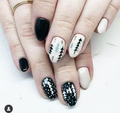 Yule Nail Art, Nail Art Green, Manicure Art, Nail Board, Heart Nail, Heart Nail Art, Nail Colors Winter, Feeling Pretty