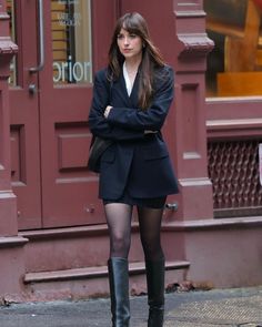 Adele Inspired Outfit, Ballet Flat Outfits Aesthetic, Dramatic Classic Outfits, Adele Outfits, Dramatic Classic Style Outfits, Dakota Style, Dakota Johnson Style, Dakota Johnson