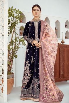 Pakistani Long Dresses, Long Dress For Wedding, Dress For Wedding Party, Pakistani Party Wear, Unstitched Dress Material, Dress For Wedding, Embroidered Sleeves, Velvet Collection, Salwar Kameez Designs