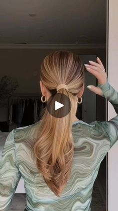 208K views · 3K reactions | The Snail Bun 💁‍♀️ Gather hair into a ponytail and secure with an elastic. Lift ponytail above head and insert a small claw clip just above the base of the ponytail. Place ponytail over the clip. Wrap hair around the clip. Open the teeth of the clip and insert ends to secure. Gently pull on outsides of bun to expand and cover the clip. The number of times you wrap the hair around the clip will depend on the length of your hair. The key is to use a small (about 2.25”), but wide claw clip. Escargot, anyone? 🐌 #hair #hairtutorial #updo #hairstyles 
#bun #bunhairstyle #bunhairstyles #hairdo #braidideas #braidinspo #braidinspiration #braid #simplehairstyles #simplehair #simplehairstyle #easyhairstyles #easyhairstyle #easyhairstylesforgirls #cutehairstyles #cutehair Small Claw Clip, Hair Cuffs, Wrap Hair, The Teeth, A Ponytail, Hair Tutorials, Claw Clip