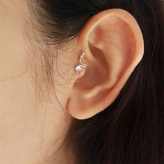 This Cuff & Wrap Earrings item by 21APRILjewelry has 930 favorites from Etsy shoppers. Ships from Thailand. Listed on Nov 25, 2023 Piercing Oreille Tragus, Fake Ear Cuff, Tragus Cuff, Tragus Ear Cuff, Vintage Tattoos, Ear Cuff Silver, Ear Piercings Tragus, Tragus Piercing Jewelry, Solid Wire