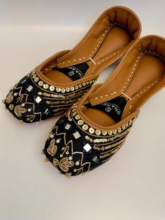 dhaage.london We Bring you our latest collection. These beautiful khussas/Juttis are handcrafted, incredibly soft and anti-slip sole. This will give you Comfort and style all in one!  Colour: Black Please note that these khusseh are made from real leather and they will loosen ever so slightly after the first wear. Please note, they will feel tight or snug at first.   . #jutti #khussa #shoes #punjabishoes #juttilovers #summer #desiclothes #casualshoes #indian #pakistani #desi #fashion #desifashio Jutti Punjabi, Women Wedding Shoes, Punjabi Fashion, Punjabi Jutti, Desi Clothes, Womens Wedding Shoes, Desi Fashion, Pakistani Fashion, Wedding Shoes