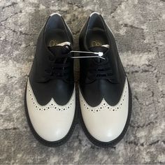 Brand New Size 29 - European - Size 12 Girls Black And White Brogues Bonpoint Oxford Shoes Made In Spain Black Oxfords With Contrast Sole For Spring, Pink Puma Shoes, Puma Sneakers Black, Kids Dress Shoes, Girls Dress Shoes, Vintage Chanel Handbags, Leather Clogs, Ballerina Shoes, Pumas Shoes