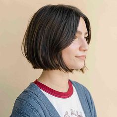 Bob With Double Chin, Bob Haircut No Layers, Chin Bob Curtain Bangs, Precision Bob Haircut, Tucked Bob Hairstyle, French Bob Haircut Chin Length, Short Bob Face Framing, Lilly Collins Hair Bob, Short Bob Face Framing Layers