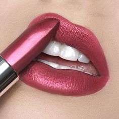 Raspberry Lip Color, Pastel Pink Lipstick, Raspberry Lipstick, Pink Lipstick Shades, Lip Healing, Raspberry Lips, Shimmer Lipstick, Creme Lipstick, Lipstick Collection