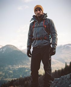 Winter Clothing Men, Outdoors Aesthetic, Survival Clothing, Winter Hike, Hiking Clothes, Hiking Outfits, Boho Men, Adventure Aesthetic