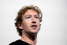 Mark Zuckerberg announced that Facebook will move to a Community Notes system as the company prepares for Donald Trump's presidency. High Emotional Intelligence, Great Place To Work, Washing Powder, Household Goods, Buying Groceries, Mark Zuckerberg, Post Instagram, Aging Well, People Talk