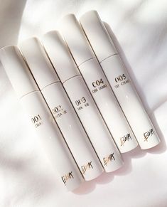 Dior Vibes, Creative Packaging Design, Creative Packaging, Cosmetic Packaging, Cartier Love Bracelet, Makeup Kit, Aesthetic Makeup, Lip Tint