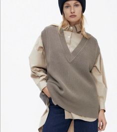 Oversized Knitted Vest, Female Waistcoat, Vest Sweater, Fashion Oversized, 2024 Outfits, Chic Tops, Zara Sweater, Chic Top, Layer Dress