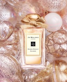 The delectable scent of just-baked biscuits, captured in a Cologne. Ginger Biscuit has returned online, just in time for Christmas. Jo Malone London Perfume, Ginger Biscuits, Gifts Photography, Perfume Reviews, Instagram Christmas, Best Perfume, Fragrance Spray, Luxury Fragrance, Jo Malone London