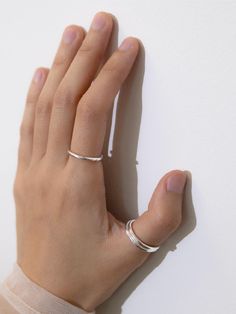 Composition : Silver 925Country of Origin : China Minimalist Sterling Silver Rings With Polished Finish, Classic Nickel Free Open Ring Jewelry, Minimalist Silver Ring With Polished Finish, Classic Nickel-free Open Ring Jewelry, Silver Double Band Stackable Rings With Polished Finish, Modern Silver Couple Rings For Everyday, Classic Nickel-free Open Ring, Classic Everyday Toe Ring, Classic Toe Ring For Everyday Wear