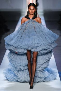 Look 56 JEAN PAUL GAULTIER SPRING-SUMMER 2019 COUTURE Paul Gaultier Spring, 2019 Couture, Mode Editorials, Runway Fashion Couture, Gaun Fashion, Couture Looks, Couture Dress, Couture Mode, Couture Runway