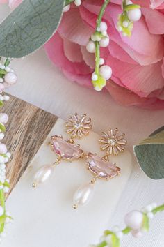 Pearl and Pink Stone Earrings Gold Daisy Earring Pearl Drops - Etsy Pearl Dangle Earrings Wedding, Gold Daisy Earrings, Stone Earrings Gold, Pink Stone Earrings, Earrings Gold Pearl, Wedding Guest Outfit Spring, Pearl Drop Earrings Bridal, Earring Pearl, Dangle Earrings Wedding