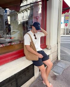 Old Money Men, Money Men, Italian Summer Outfits, Money Clothes, Europe Travel Outfits, Chique Outfit