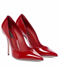 kiara vitiello Christian Louboutin Red Heels, Xmas Shoes, Elegant Shoes Heels, Fall Winter Shoes, Red Louboutin, Nina Shoes, Elegant Heels