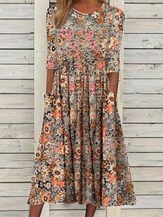 Vacation Floral Dresses is fashionable and cheap, come to Justfashionnow to find out about the Clothing Robes Glamour, Look Boho Chic, Boho Midi Dress, Long Beach Dress, Printed Summer Dresses, Floral Print Midi Dress, Midi Short Sleeve Dress, Fashion Color, Woven Dress