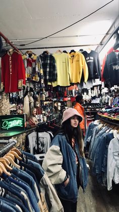 Thrift Store Photography, Thriftshop Aesthetic, Vintage Clothing Store Aesthetic, How To Take Thrift Clothes Pictures, Thrift Store Photoshoot, Mall Clothes Shop Aesthetic, Thrift Store Aesthetic, Vintage Poses