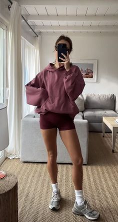 Relaxing Clothes, Gymwear Outfits, Look Adidas, Estilo Indie, Cute Workout Outfits, Skandinavian Fashion, Cute Gym Outfits, Summer Ootd, Fit Fashion