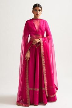 Shop for Nishar Ahmed Fuchsia Silk Lehenga Set for Women Online at Aza Fashions Indian Outfits Lehenga, Organza Lehenga, Diana Penty, Gaun Fashion, Anamika Khanna, Casual Indian Fashion, Bridal Lehengas, Indian Dresses Traditional, Traditional Indian Outfits