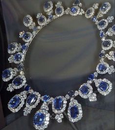 195ct Syn Bismarck Sapphire Necklace 925 Sterling Silver High Red Carpet Jewelry Expensive Jewelry Luxury, Luxury Necklace, Royal Jewels, Classy Jewelry, Expensive Jewelry, Jewelry Lookbook, Royal Jewelry, Fancy Jewelry, Fabulous Jewelry