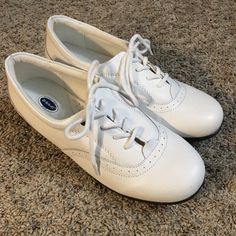 Dr. Scholls White Leather Shoes Size 8.5 Wide New Without Tags White Leather Shoes, Wide Shoes, White Leather, Leather Shoes, Women Shoes, White, Women Shopping, Leather, Color