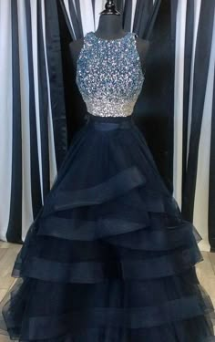 Navy Prom Dresses, 2 Piece Prom Dress, Skirt Diy, Prom Dresses 2018, Stil Boho, Piece Prom Dress, Grad Dresses, Prom Ideas, Ball Gowns Prom