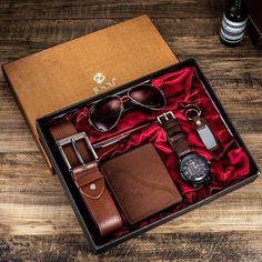 Color: 6pcs Belt Wallet, Luxury Gift Set, Gift Box For Men, Round Watch, نظارات شمسية, Professional Gifts, Business Gift, Gift Kit, Pen Gift