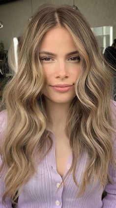 Summer Color Hairs, Natural Honey Blonde Balayage, Soft Balayage Blonde Natural, 90s Dirty Blonde Hair, Dark Blonde Balayage Medium Length, Soft Summer Blonde Hair Color Ideas, Medium Colored Hair, Very Light Brown Hair With Highlights, Brunette Hair With Blonde Highlights Medium Length