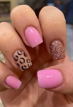 Dip Powder Nails Leopard, New Mom Manicure Nail Ideas, Cheetah Glitter Nails, Fancy Nail Art Designs Classy, Pink Leopard Print Nails Short, Cute Leopard Nails, Baby Girl Nails Mom, Cheetah Valentines Nails, Leopard Print Summer Nails