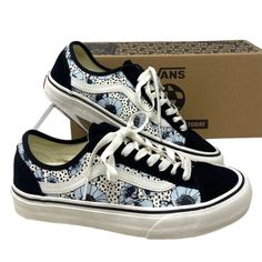 Vans Style 36 Decon Sneakers Floral Black Women's Canvas Suede Shoes Vn0007r2y40 Brand New With Box. 100% Authentic! The Animal Floral Style 36 Decon Vr3 Sf Blends Sustainable Design With Our Surf-Based Sidestripe Shoe. Featuring Uppers Made From 50% Organic Cotton Canvas And Responsibly Sourced Suede, Enhanced Comfort With Our Biobased Foam Vr3cush Footbed, And A New Vr3waffle Outsole That Uses Regeneratively Grown Natural Rubber, This Deconstructed Low Top Silhouette Fuses Modern And Vintage D Black Canvas Shoes With Speckled Midsole For Spring, Vans Sneakers With Rubber Sole, Black Sneakers With Speckled Midsole For Spring, Sporty Vans Textile Sneakers, Vans Lace-up Canvas Shoes With Speckled Midsole, Vans Black Top With Graphic Print, Black Lace-up Vans Canvas Shoes, Black Vans Sneakers With Textured Sole, Vans Low-top Sneakers With Graphic Print