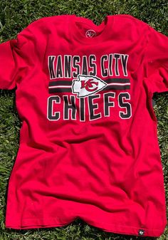 47 Kansas City Chiefs Red Block Stripe Super Rival Short Sleeve T Shirt - 48008143 Red Crew Neck T-shirt For Sports Season, Cotton T-shirt With Logo Print For Football Season, Cotton Letter Print T-shirt For Football Season, Cotton Tops For Football Season Fan Gear, Cotton Moisture-wicking Top For Football Season, Red T-shirt For Football Season, Red Pre-shrunk T-shirt For Sports Season, Sporty Red T-shirt With Letter Print, Red Team Spirit Tops With Logo Print