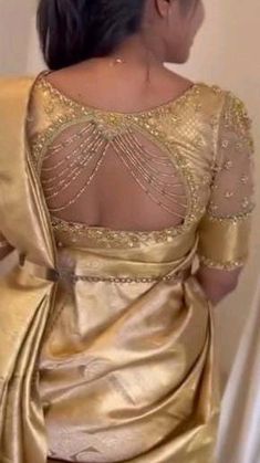 Golden Aari Blouse Designs, Golden Silk Saree Bridal, Golden Blouse Designs Latest, Golden Blouse Aari Work, Gold Colour Blouse Designs, Golden Saree Blouse Designs, Golden Blouse Designs, Hairstyle Indian, Pink Blouse Designs