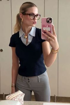 It Girl Office Outfit, Business Clothes Aesthetic, Corporate America Outfits, Math Teacher Outfits High School, Blazer Outfits Office, Work Siren Outfit, Business Aesthetic Outfit, Corpcore Office Siren Outfits, Cute Professional Outfits Casual