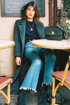 How you can create your own version of chic French style. French Clothing Brands, Chic French Style, French Women Style, Look Jean, Parisienne Chic, French Outfit, Jeanne Damas, French Girl Style