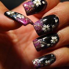 The Best Spring Nail Trends To Try Now Nails Chinese Design, Nails Chinese, Dark Nail Art, Nail Art Diy Easy, Nagellack Trends, Spring Nail Trends, Japanese Nail Art, Flower Nail Designs