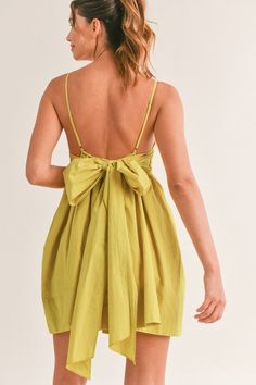 This Kiwi Pleated Bow Tie Mini Dress is the perfect combination of fun and flirty. Designed with a pleated bodice, adjustable spaghetti straps, and a charming bow tie in the back, this dress is flattering for so many occasions! Runs true to size 100% Cotton Mini Sun Dress, Pleated Mini Dress, Pleated Bodice, Bow Back, Tie Bow, Summer 24, Sweater Blouse, Babydoll Dress, Kiwi