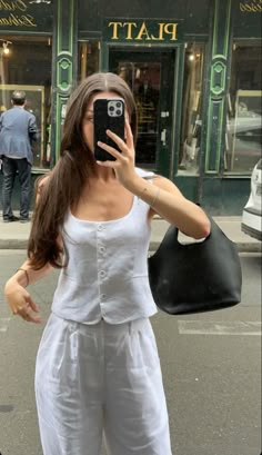 Princesscore Outfits, Classic Chic Outfits, Abercrombie Girls, European Girls, Aesthetic Outfit Ideas, All White Outfit, City Outfits, Spring Fits, Style Savvy