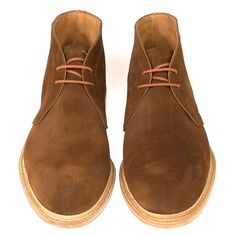 CHUKKA BOOTS IN TAN REPELLO Shell Cordovan Shoes, Cordovan Shoes, Leather Industry, Exclusive Shoes, Shoe Tree, Goodyear Welt, Shoes Outlet, Handmade Shoes, Chukka Boots