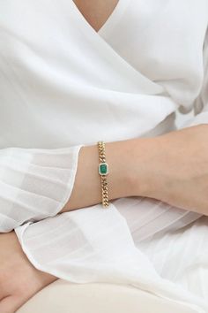 Gold Emerald Bracelet, Emerald Gold Bracelet, Gold Bracelet Chain Indian, Elegant Cuban Link Bracelet With 17 Jewels For Gift, Emerald Green Bracelet, Formal Green Jubilee Chain Bracelet, Formal Gold Gemstone Chain Bracelet, Elegant Green Chain Bracelet, Emerald Bracelet Simple